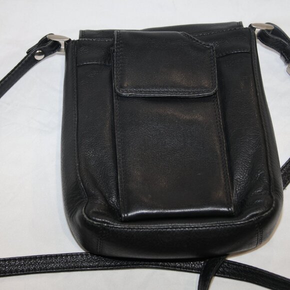 Derek Alexander - Picture 3 of 5